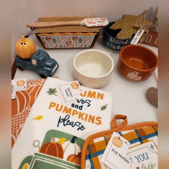 New Cottage Core Farmhouse 13 piece lot/bundle Fall home inspirational p… - Picture 4 of 16